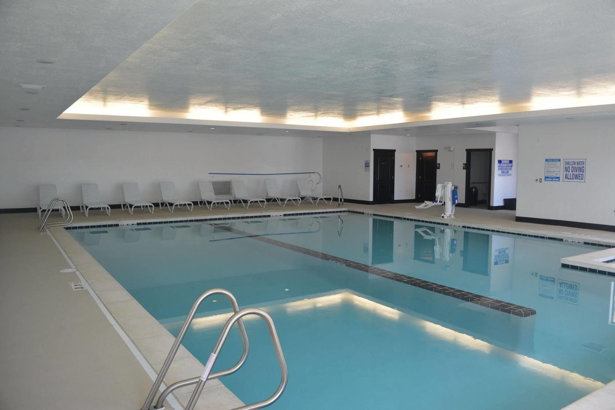 Cb&M Executive Suites Roosevelt Екстер'єр фото